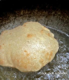 Aloo bhature