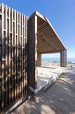Plinth House by LAND Arquitectos