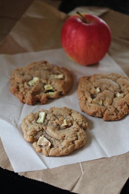 Vegan Apple Peanut Butter Cookies