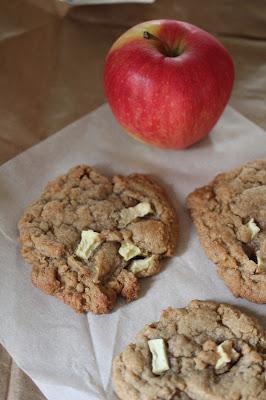 Vegan Apple Peanut Butter Cookies