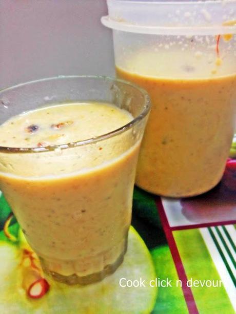 Apple, dates and pistachios shake