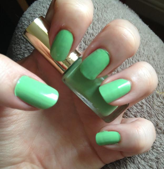 L'Oreal colour riche go neon nail polish.