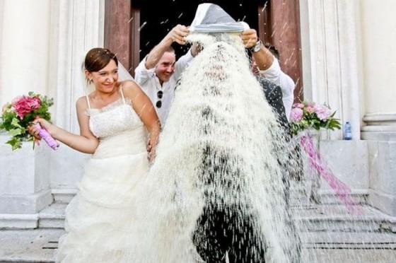 wedding exit rice dump on groom, funny wedding pictures