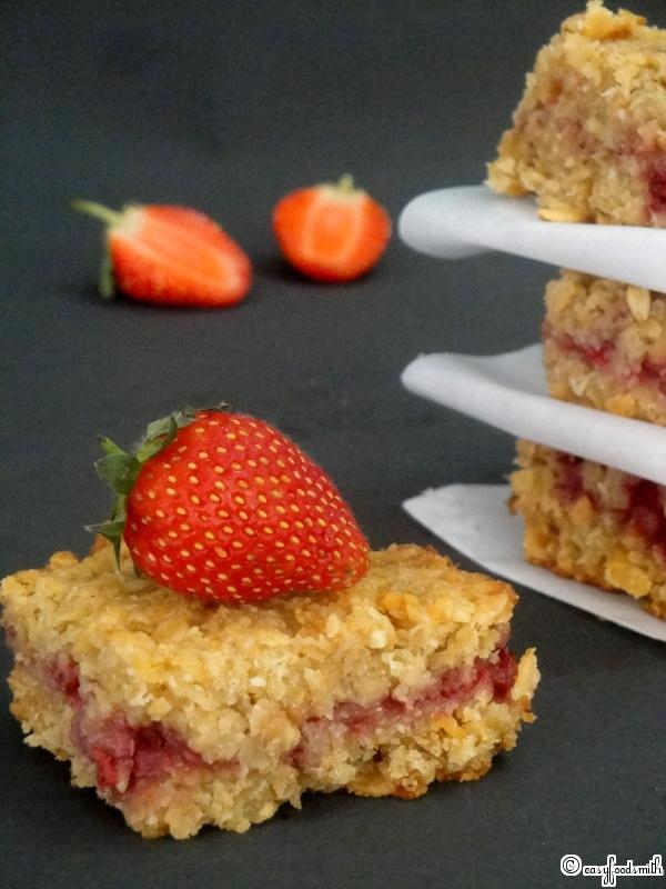 BANANA & STRAWBERRY FLAP JACK