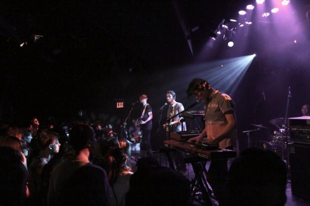 IMG 7401 620x413 THE ANTLERS PLAYED (LE) POISSON ROUGE LAST NIGHT [PHOTOS]