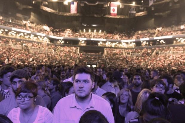 IMG 7559 620x413 THE POSTAL SERVICE SOLD OUT BARCLAYS CENTER [PHOTOS]