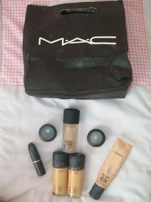 Beauty Wednesdays Part 2: Back 2 Mac Scheme and Lipstick Review