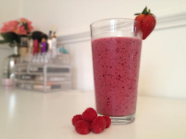 Delicious June Berry and Banana Smoothie