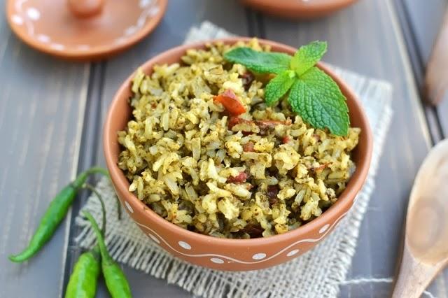 Brown Rice Green Pulao (Pilaf with Brown Rice & Mint)