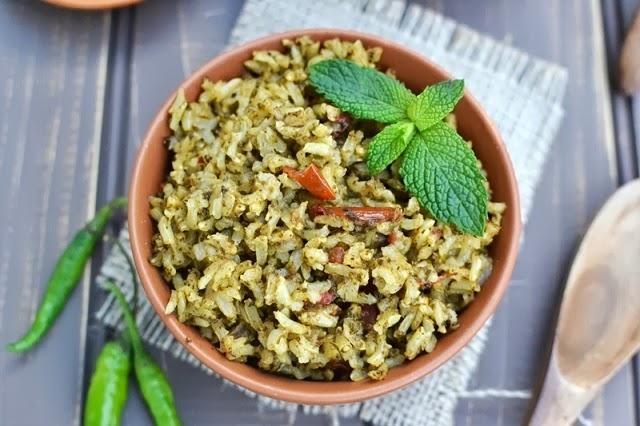 Brown Rice Green Pulao (Pilaf with Brown Rice & Mint)