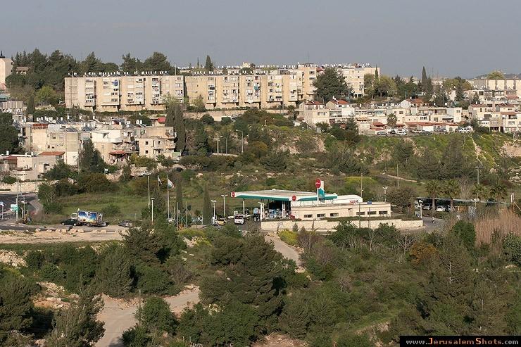 opening of secular yeshiva in Kiryat Yovel upsets Haredi residents