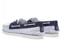 Navy And White To A Summer's Delight: Sperry Topsider Authentic Original in Oxford Cloth