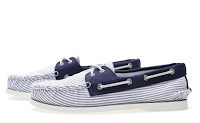 Navy And White To A Summer's Delight: Sperry Topsider Authentic Original in Oxford Cloth