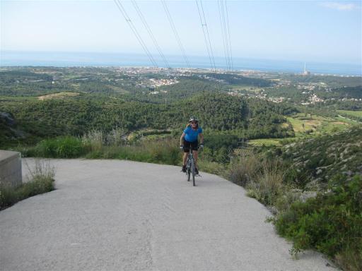 Some seriously steep climbing was in order made easier by the fact the to our surprise this Mt trail was cemented almost all of the way (it has to be said I was rather pleased!).