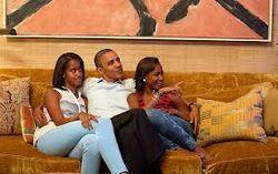 ObamaWithDaughters