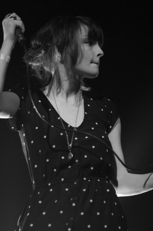 chvrches 530x800 CHVRCHES PLAYED MUSIC HALL OF WILLIAMSBURG [PHOTOS]