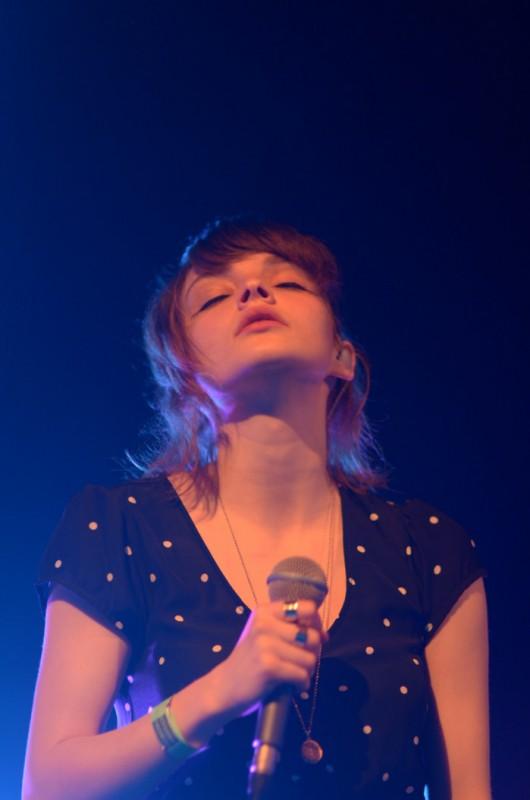 chvrches6 530x800 CHVRCHES PLAYED MUSIC HALL OF WILLIAMSBURG [PHOTOS]