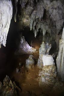 Bucas Grande: Lagoon, Lake, and Caves