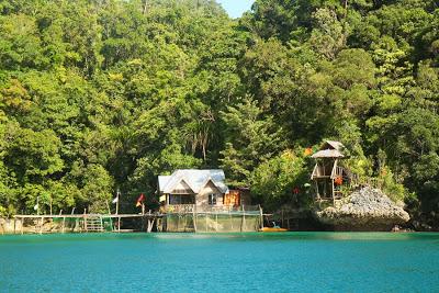 Bucas Grande: Lagoon, Lake, and Caves