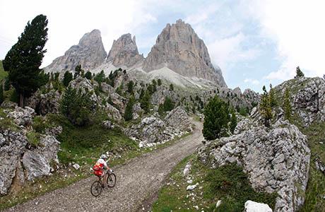 Leo Paez wins Sellaronda Hero