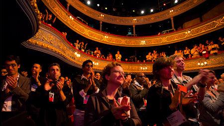 The Science Of How Applause Spreads In An Audience