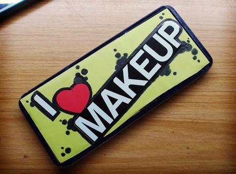 Make Your Own Eyeshadow Palette WITHOUT Magnets!