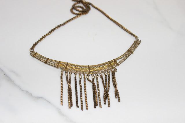 Golden, Delicate Necklace