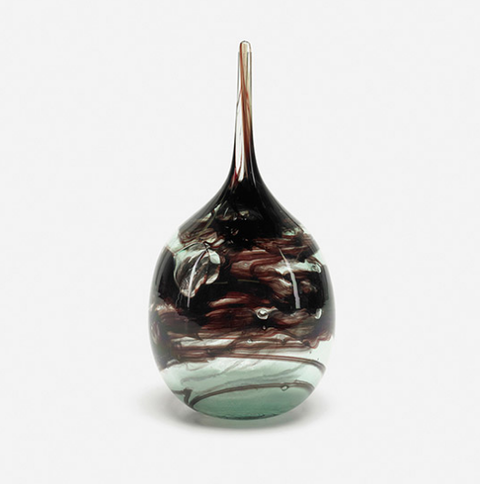 Glass vase from 1970 by Kent Ipsen at Wright auction house