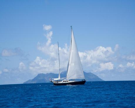 http://www.seychelles.travel/media/products/wallpapers/1280x1024_sailing.jpg