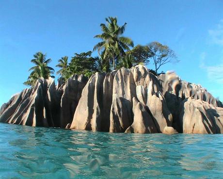 http://www.dinosoria.com/mer-6/images/seychelles_04_jpg.jpg