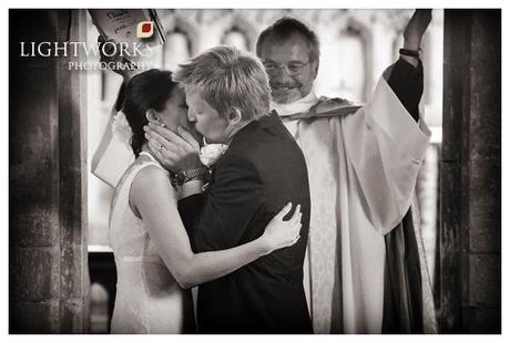How to get the best photographs during your church wedding