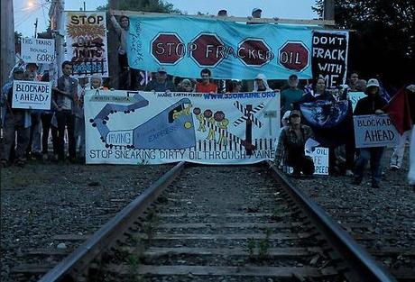 350 and Maine EF! Block Train Exporting Dirty Oil to Canada