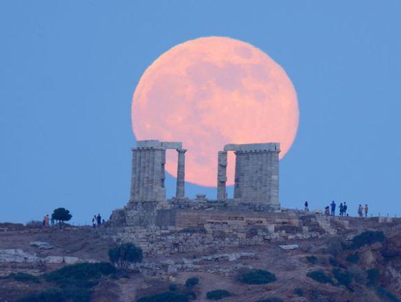 your-supermoon-pictures-2013-greece_68738_600x450