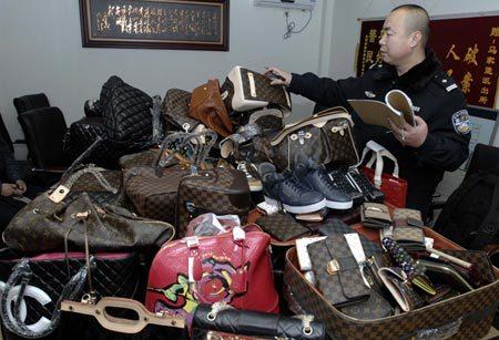 Copy designer bags seized from China