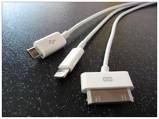 4-in-1 Charge and Sync Cable (Apple lightning, Apple 30 Pin, MicroUSB)
