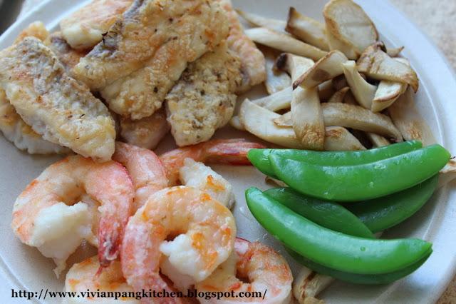 Fettuccine in White Sauce with Seafood