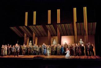 Goetterdaemmerung - Act II )Ken Howard / Met Opera)