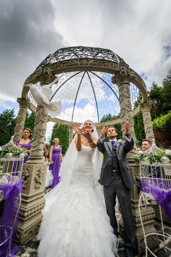 Saddleworth Sunshine! A gorgeous Manchester wedding photography blog