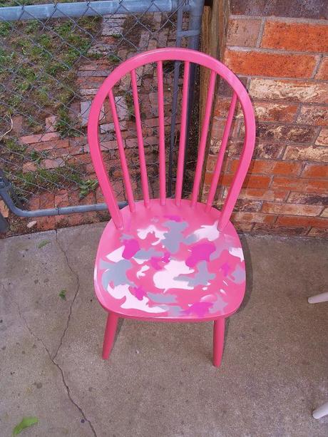 Girl's Camo Chair