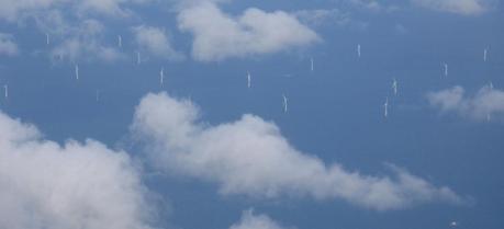 Wind turbines near the coast of Netherlands. (Credit: Flickr @ meaduva http://www.flickr.com/photos/meaduva/)