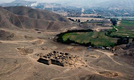 El Paraiso, the archaeological site some 40km north of Lima where the 20ft pyramid was torn down