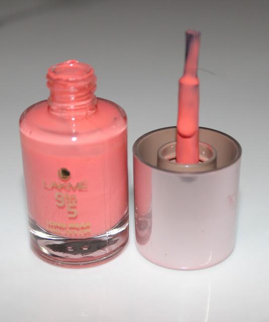 Lakme 9 to 5 Nail Color in Peach Promotion