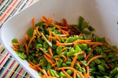 Secret Recipe Club: Carrot, Edamame and Snow Pea Salad