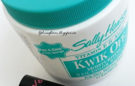 ♥ Sally Hansen Kwik Off Moisturizing Nail Color Remover ♥