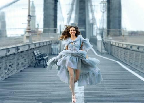 Carrie Bradshaw, Sarah Jessica Parker, Fashion, Style, NYC, New York, Street Style, Sex and the city, Celebrity, icon, Brooklyn Bridge