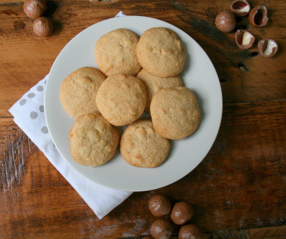 Macadamia & Honey Biscuits