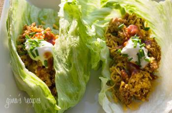 There are some phenomenal lettuce wrap recipes out there for low-carbers, but they require dips and extra bowls and stuff.  I just make taco mix, and put it in the fridge.  I heat it up when I want it again, and plop it into a lettuce wrap.  Here's something similar to what I do: http://www.skinnytaste.com/2009/04/turkey-taco-lettuce-wraps-3-pts.html