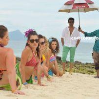 thumbs yevadu beach song working stills pics photos images gallery 3 Yevadu Beach Song Song Working Stills