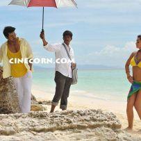 thumbs yevadu beach song working stills pics photos images gallery 1 Yevadu Beach Song Song Working Stills