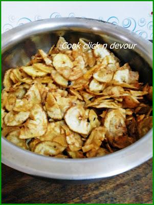 Vazhakai chips (Wafers with raw plantain)